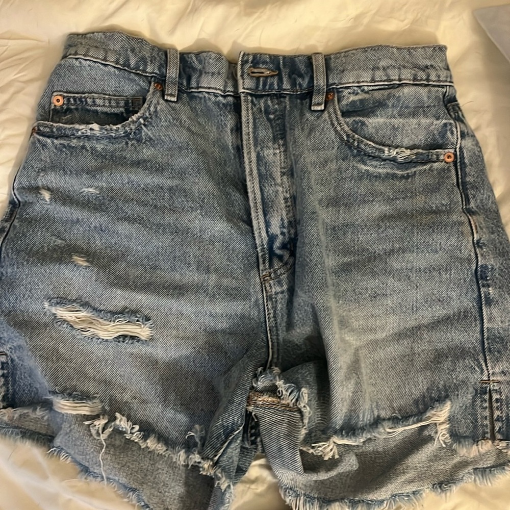 Garage brand shorts